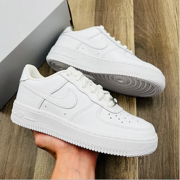 NIKE Air Force 1 LE - Picture 1 of 7
